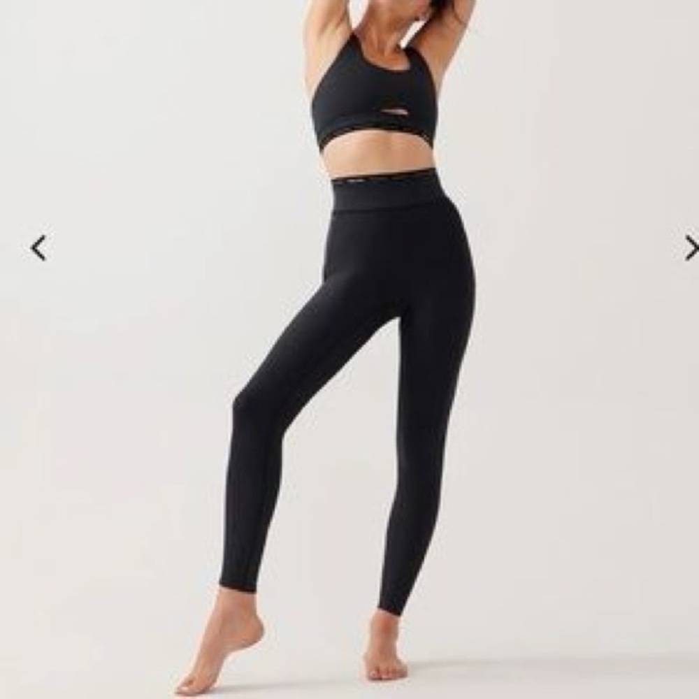 Outdoor Voices - Thrive 7/8 Leggings - Large - Like new